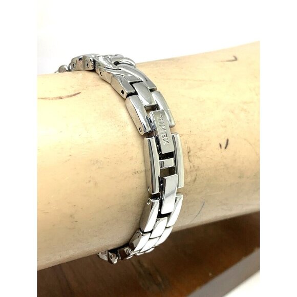 Timex Women's Watch TW2T49700 Quartz Mother of Pearl Silver Steel Oval Petite - Picture 9 of 13